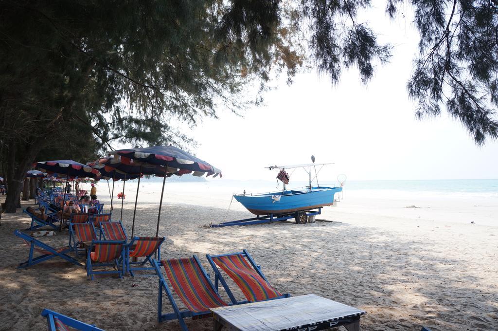 The Oriental Tropical Beach At Vip Resort Ban Phe Exterior photo